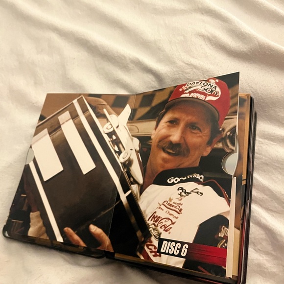 Dale Earnhardt DVD collector’s set - Picture 8 of 10